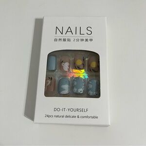 NIB Press On Nails 24 Pc Floral & Pastel Press-On Nail Set - Blue, Pink, Yellow